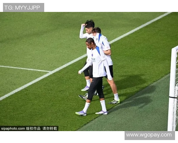 巴黎圣日耳曼击败里昂，法甲领跑者继续稳坐榜首位置