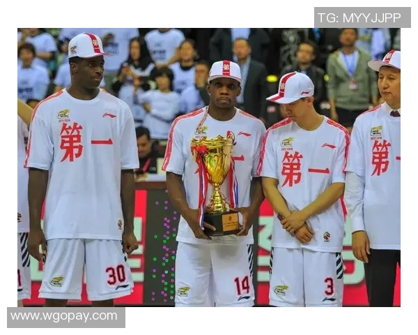 奥格斯堡新秀加盟！注入新活力，助力球队崭新征程