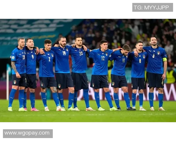 巴黎迎接意大利队挑战欧洲杯半决赛