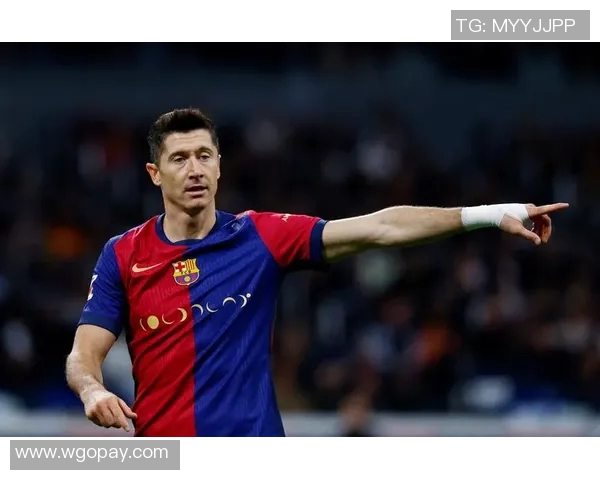 巴萨官方宣布与米兰达续约至2026年：未来蓝图中的关键一环