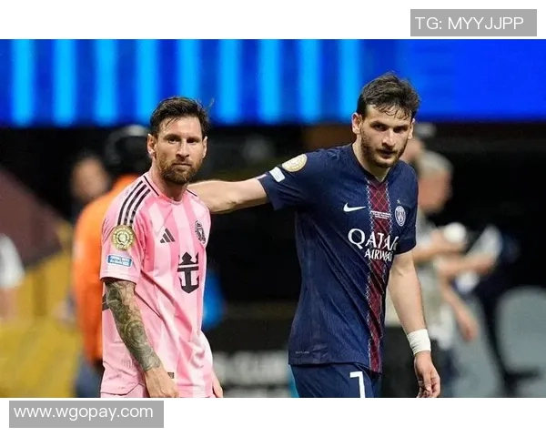 巴黎圣日耳曼足球俱乐部宣布签下新球员，引发球迷热议