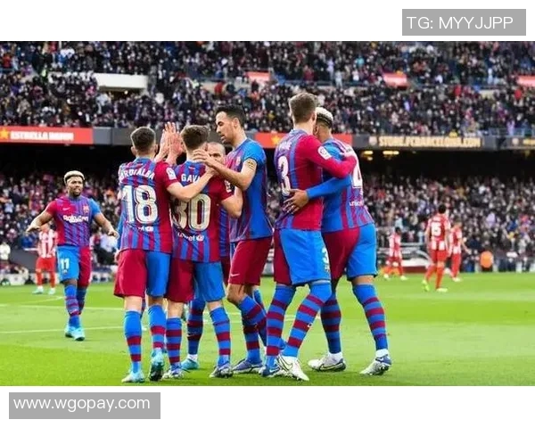 巴塞罗那签下西甲新星，梦幻组合再现豪华阵容