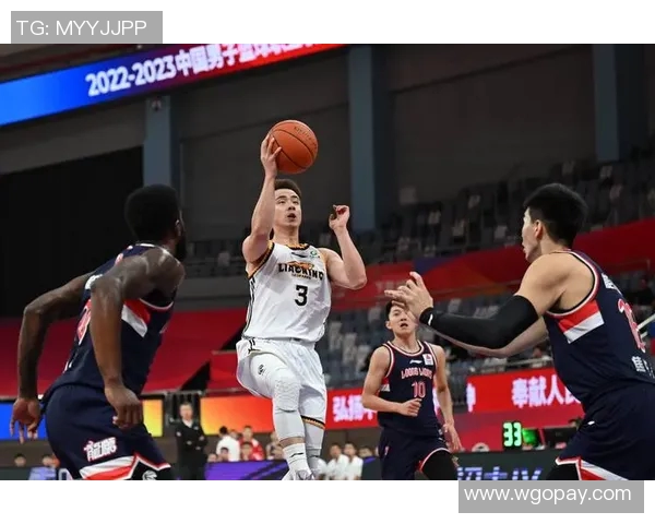 辽宁本钢主场险胜广州,CBA季后赛精彩揭幕 辽宁本钢主场险胜广州,CBA季后赛精彩揭幕