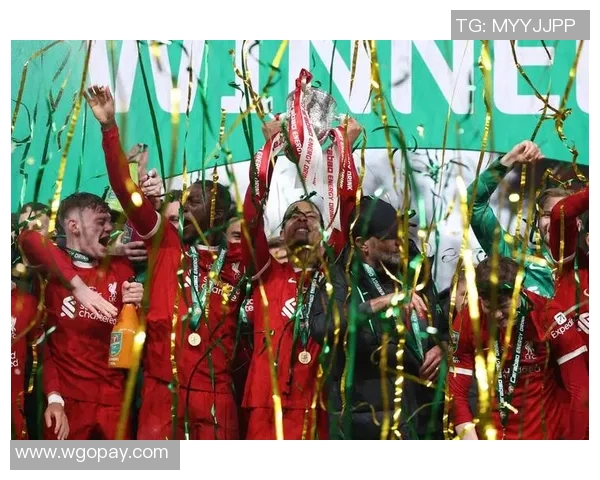 利物浦主力中场受伤，红军前景堪忧：球队如何应对挑战？