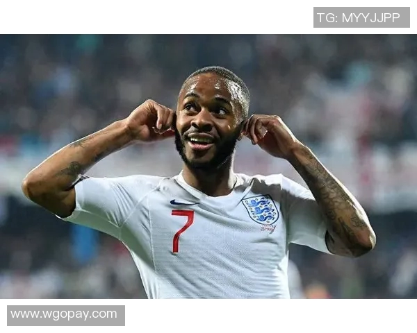 曼城续约斯特林至2025年，剑指未来更高峰