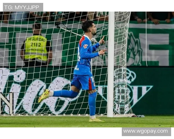 马竞中场核心因伤报销本季西甲比赛被曼联挖角成热门话题 马竞中场核心因伤报销本季西甲比赛被曼联挖角成热门话题