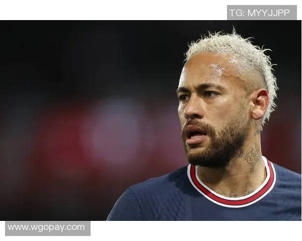 姆巴佩超越内马尔！巴黎圣日耳曼连续五场胜利登顶法甲积分榜