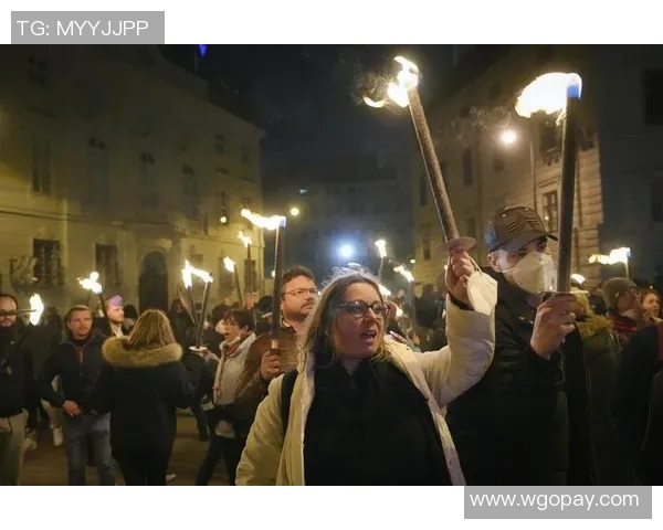 意甲新冠疫情情况严峻，多支球队传出感染消息，联赛命运岌岌可危