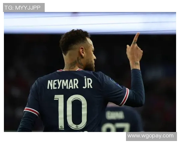 内马尔重返法甲巴黎圣日耳曼，球迷期待其带领球队取得更大成功