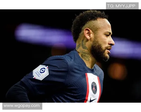 内马尔高兴复出！巴黎圣日耳曼主场大胜里尔，我王助攻锁胜局