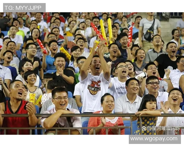 新疆男篮大胜广东队，夺得CBA季后赛开门红