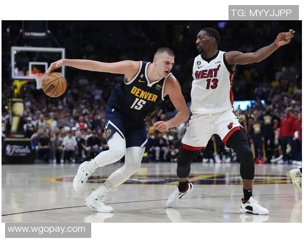 芝加哥公牛队主场击败热火,系列赛进入抢七:悬念与激情齐飞 芝加哥公牛队主场击败热火,系列赛进入抢七:悬念与激情齐飞