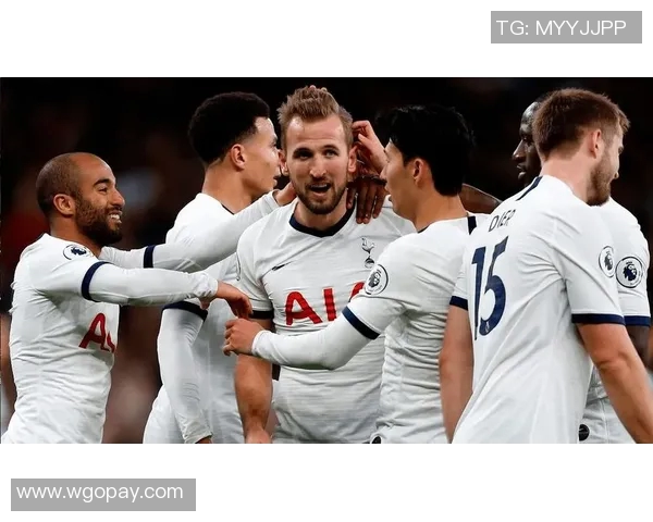 曼联客场难求一胜，托特纳姆热刺笑而不语